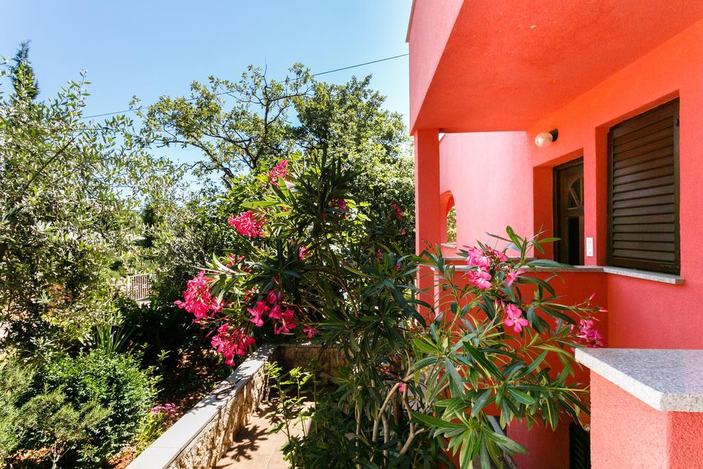 Apartments Josip Pinezici  Bilik gambar